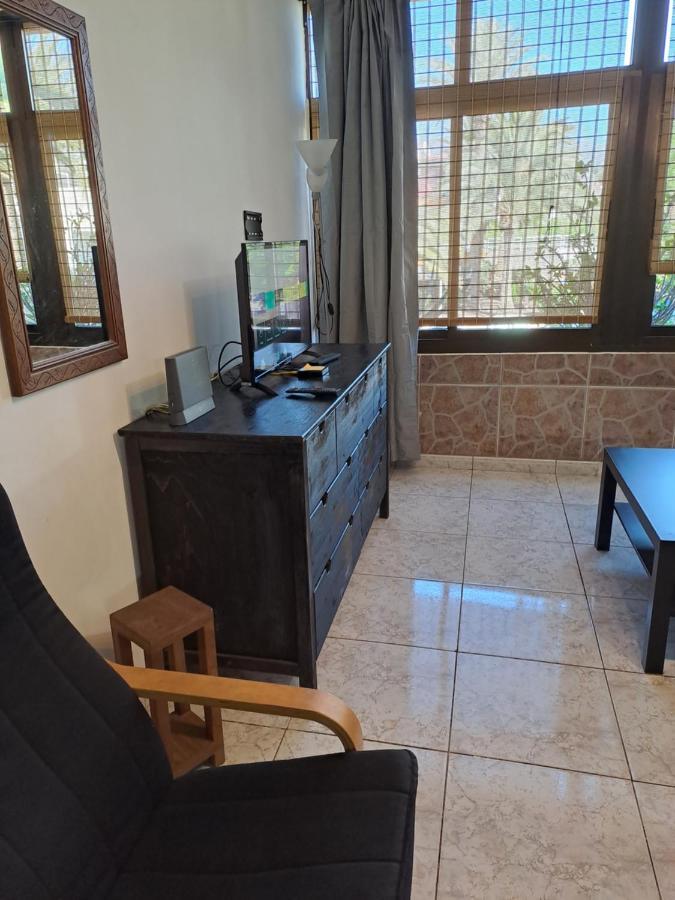 Primavera Appartement Tot 7 Personen Ideaal Voor Backpackers Arona  Exteriér fotografie